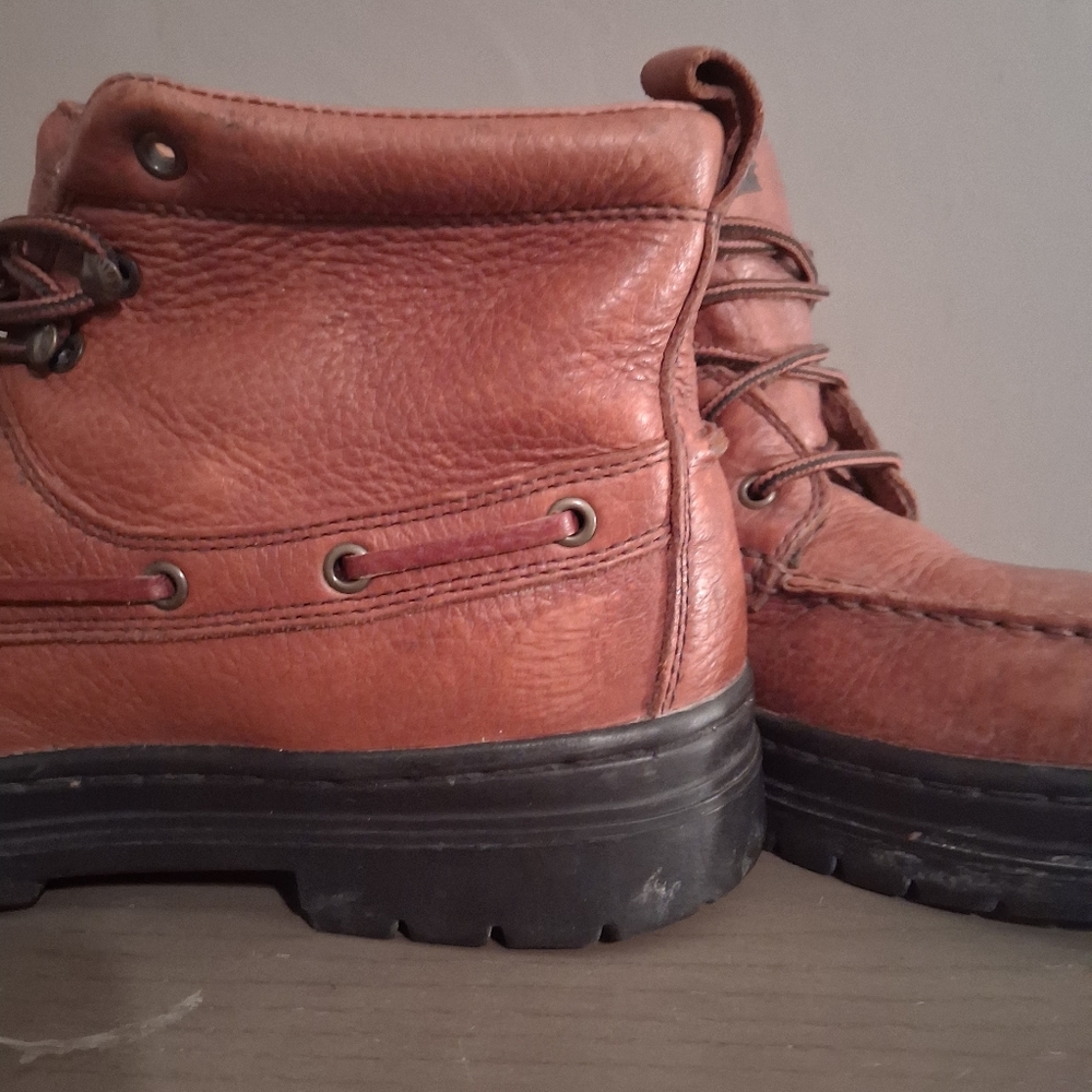 M - Picture 11 of 12